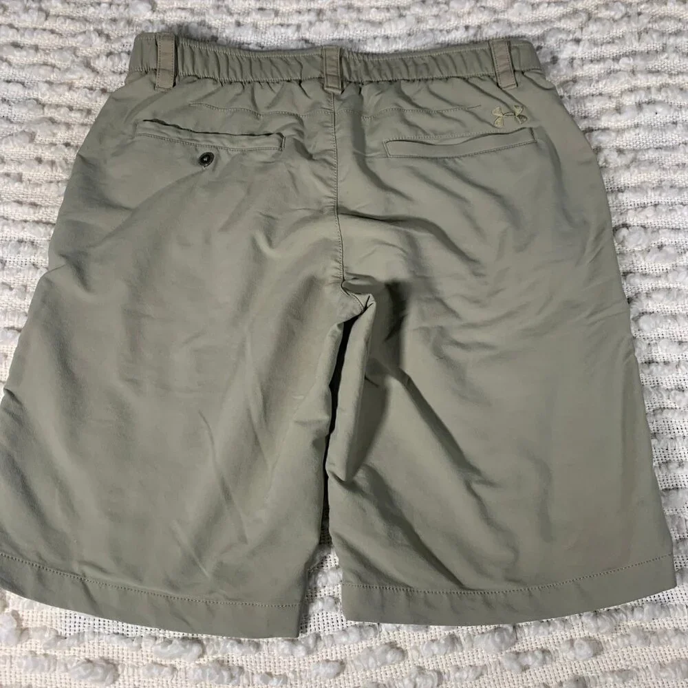 Men's Under Armour Tan/Khaki Golf Performance Bermuda Sports Shorts 34‎
